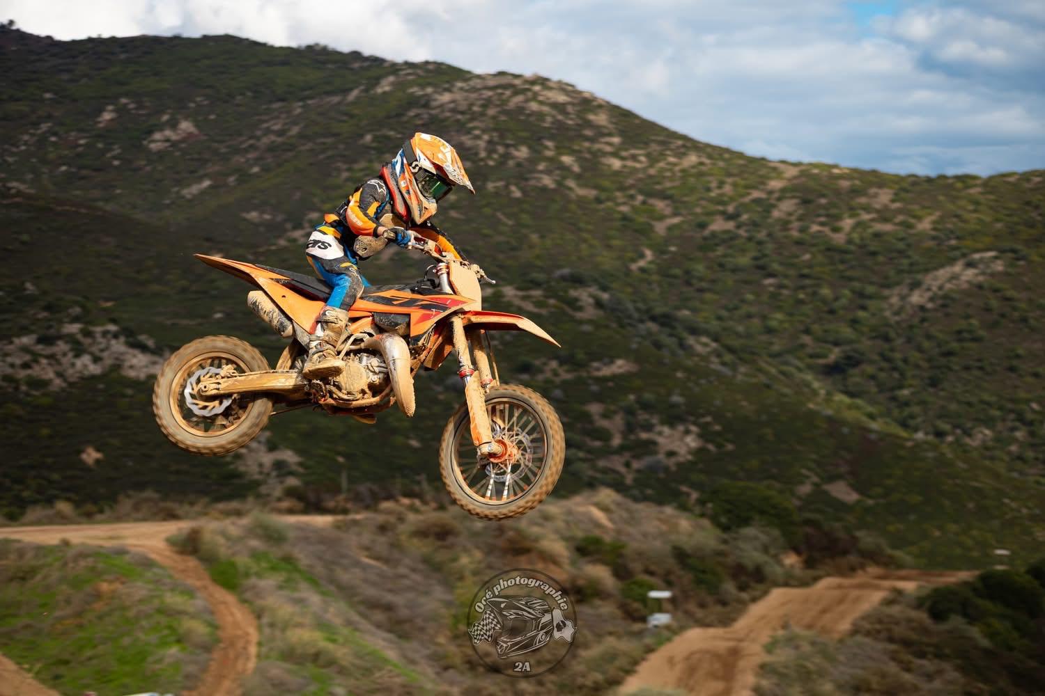 Jeune champion motocross